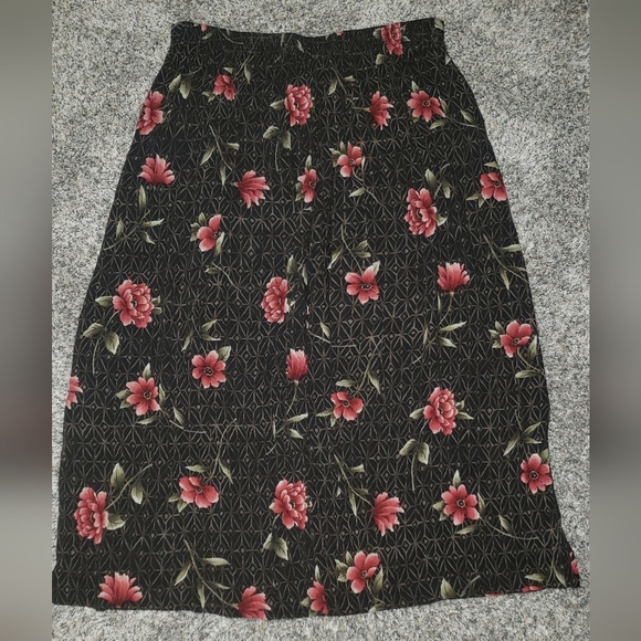 Jaclyn Smith| Floral Double Slit Midi Pencil Skirt - Picture 5 of 5
